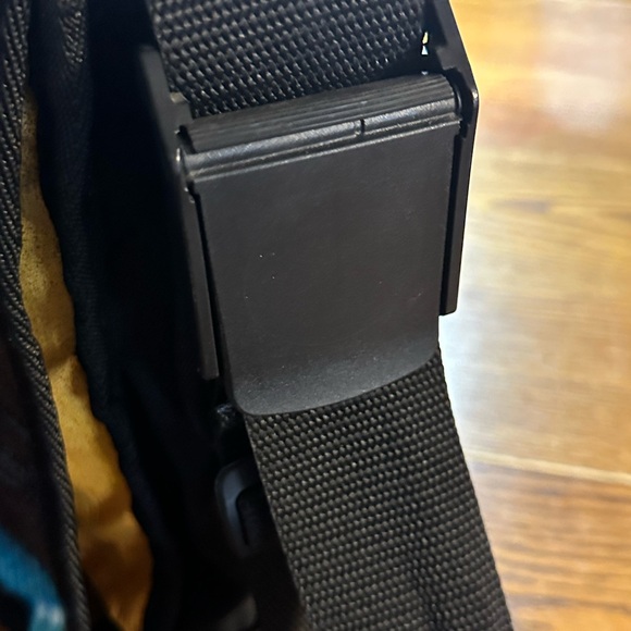 Green Guru Messenger bag made from recycled material - Picture 6 of 10